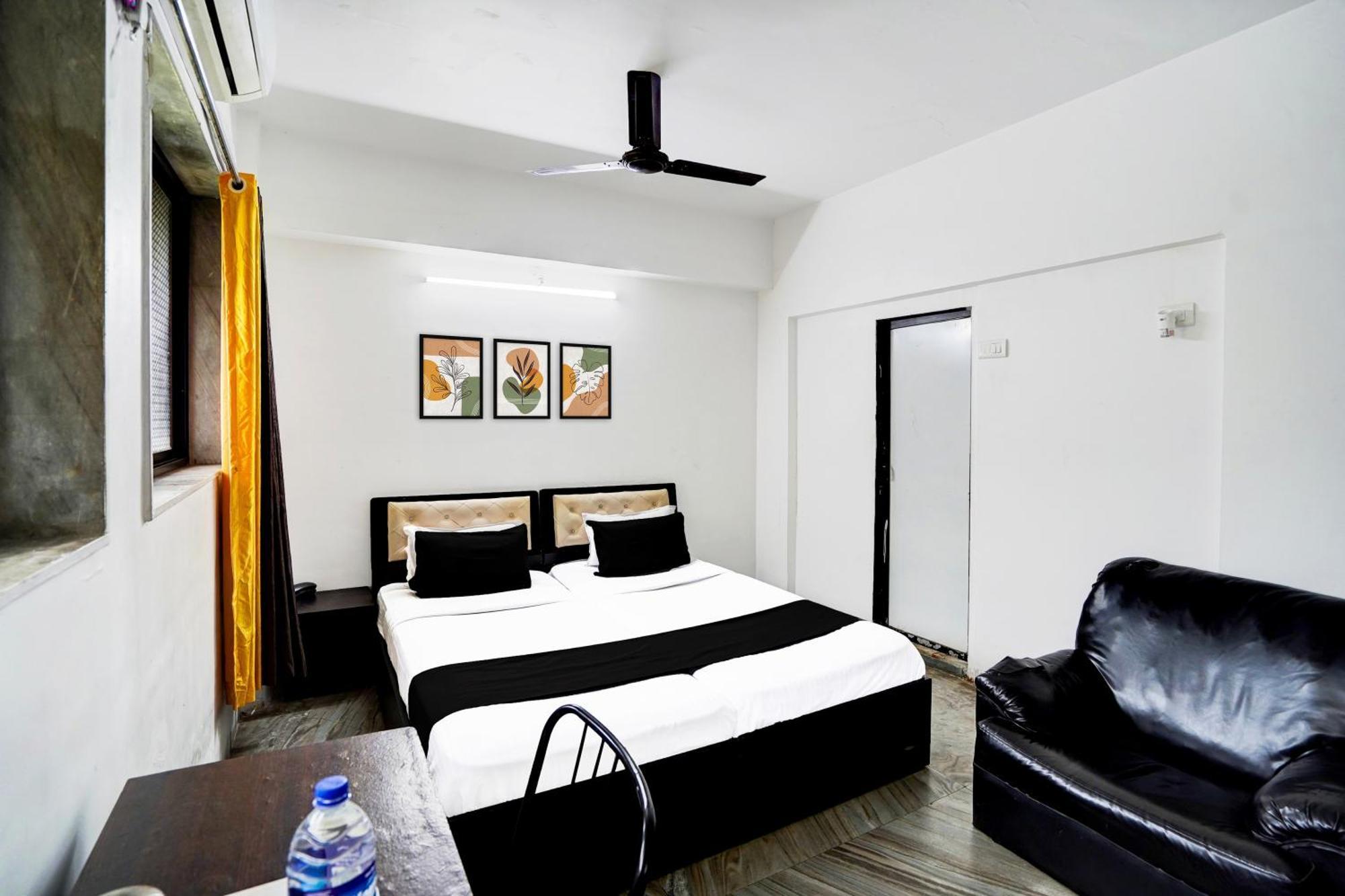 โอโย 67369 ดีลักซ์ ยูไนเต็ด คอร์ปอเรท โฮม Hotel นาวีมุมไบ ภายนอก รูปภาพ