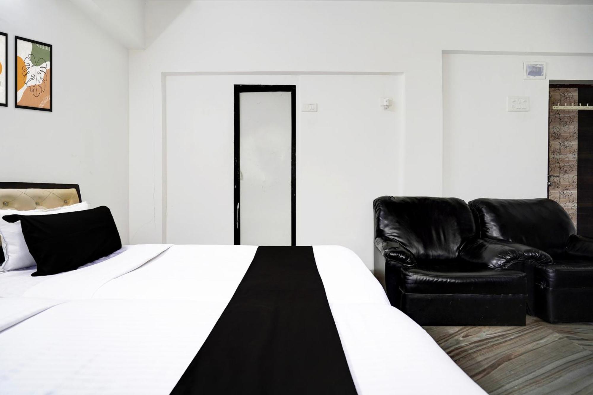 โอโย 67369 ดีลักซ์ ยูไนเต็ด คอร์ปอเรท โฮม Hotel นาวีมุมไบ ภายนอก รูปภาพ